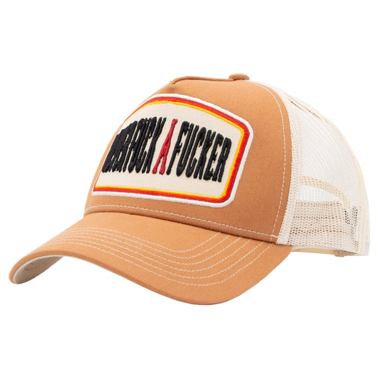 Casquette de camionneur 'Ne baise jamais un baiseur' en brun clair