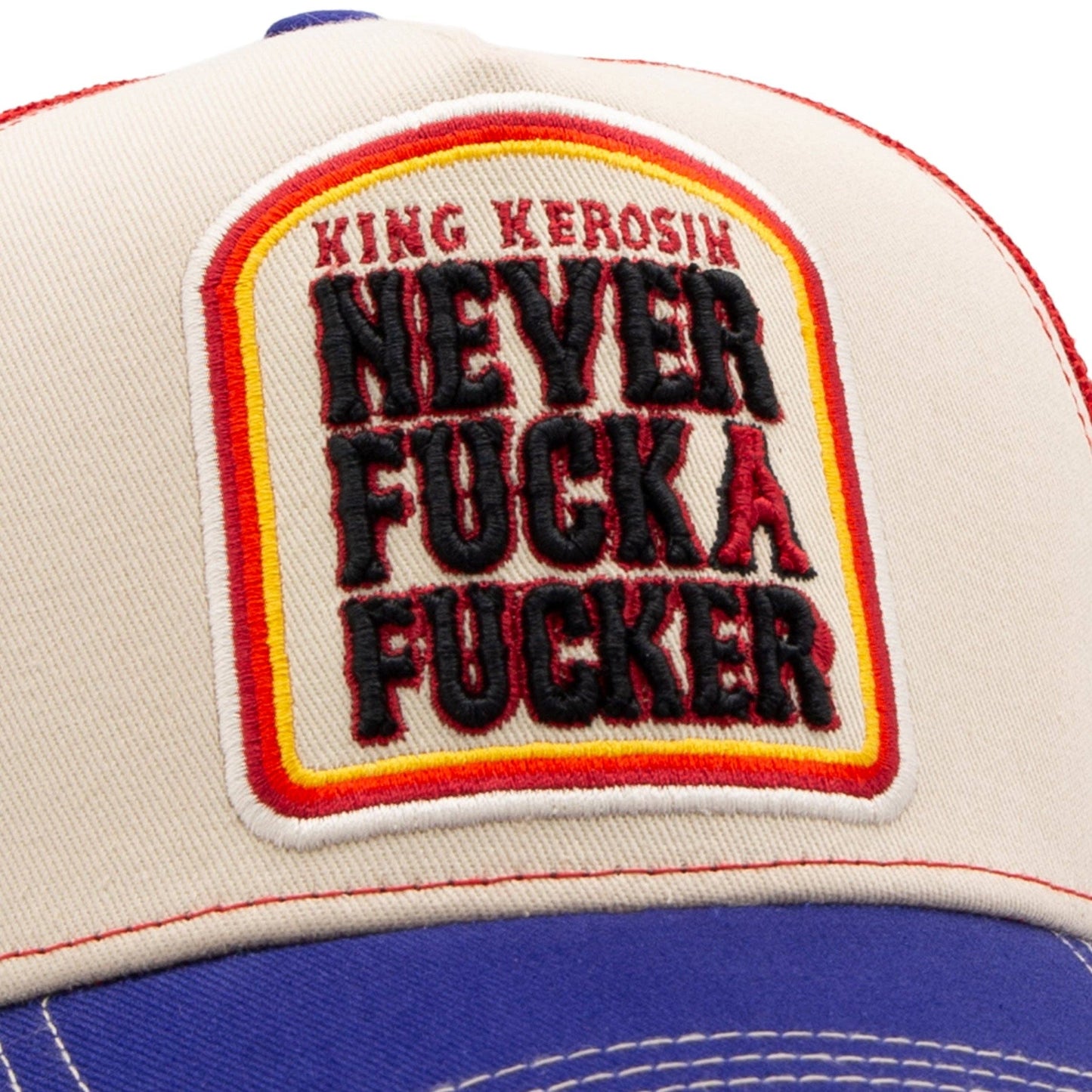 Casquette Trucker 'Never Fuck A Fucker' en beige